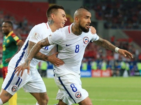 Arturo Vidal trolea a Eduardo Vargas tras su gol por Chile