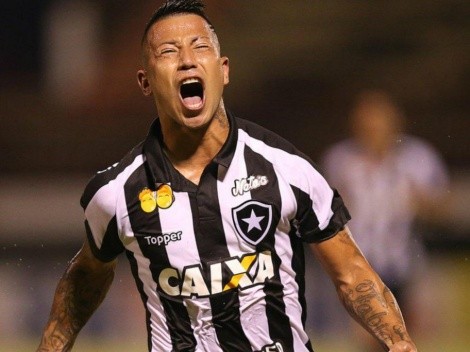Botafogo quiere soltar a Valencia y se abren a negociar con Colo Colo