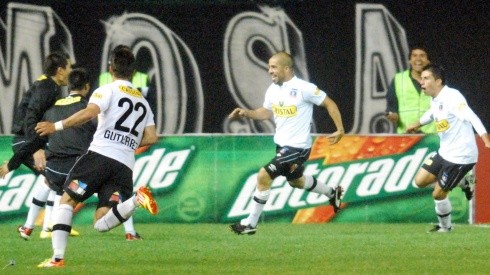 Con gol de Miguel Ángel González, el Mágico, Colo Colo venció 2-1 a la U.