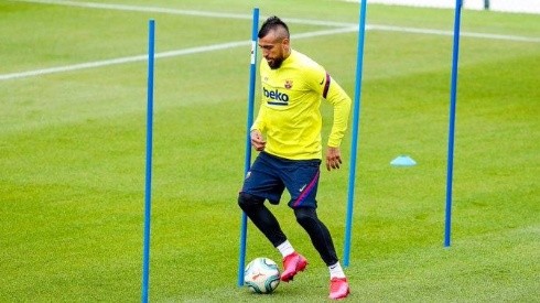 Arturo Vidal volvió a los entrenamientos en Barcelona
