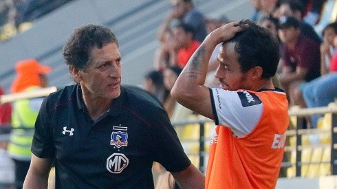 Jorge Valdivia le cae duro a Mario Salas