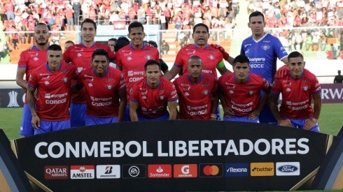 A los jugadores de Jorge Wilstermann todavía no le pagan los premios por clasificar a esta Libertadores 2020.