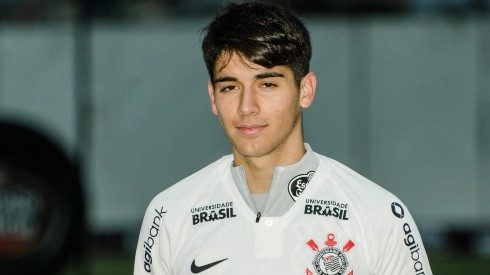 Ángelo Araos solo será vendido del Corinthians para dejar el club.