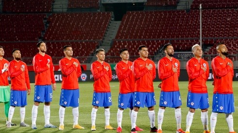 Chile tiene definida su formación para enfrentar a Perú