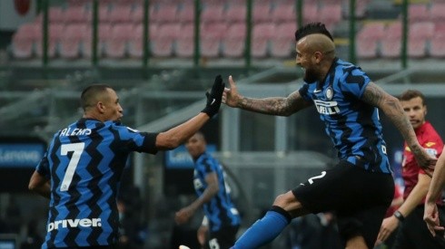 Alexis y Vidal celebran el gol primer gol del Inter de Milán sobre Torino.