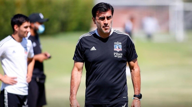 Gustavo Quinteros ya no tiene excusas al tener un “plantel completo” para el 2021. | Foto: Colo Colo.