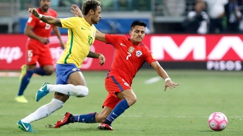 Alexis Sánchez volverá a verse las caras con Neymar.