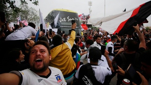Miles de hinchas llegaron al Estadio Monumental.
