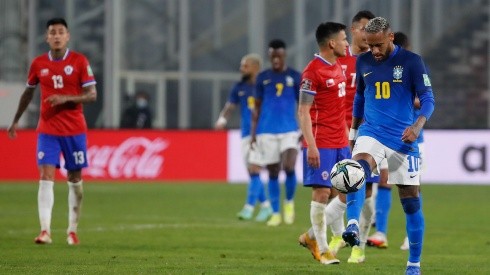Tabla: Chile cede puntos de local tras caída con Brasil.