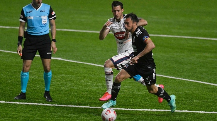 Gabi Suazo se perderá el duelo ante Deportes Melipilla. | Foto: Agencia UNO.