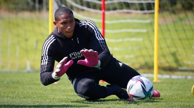 Omar Carabalí será el portero titular ante Melipilla y Curicó. | Foto: Colo Colo.