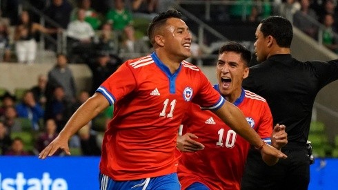 Iván Morales fue uno de los buenos valores de la Roja en el empate con México.