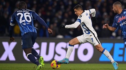 Alexis ingresó en los últimos minutos en igualdad del Inter.