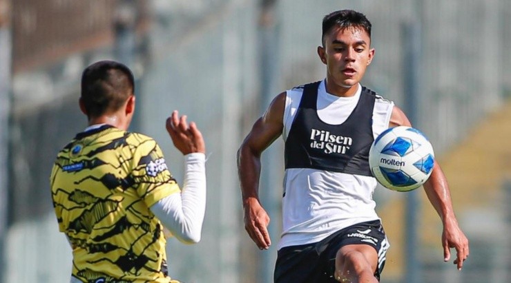 Vicente Pizarro renovó su vínculo con el Cacique hasta 2024. | Foto: Colo Colo.