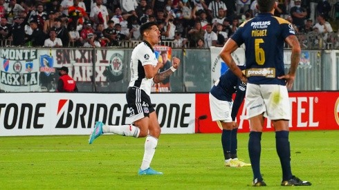 Esteban Pavez celebrando su gol contra Alianza Lima.