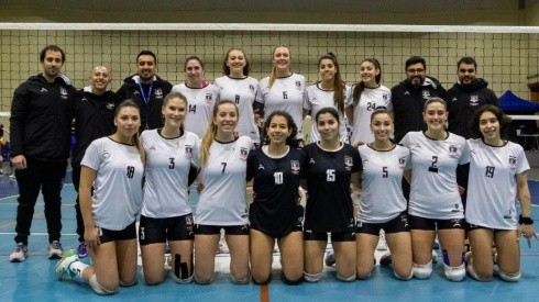 La rama de vóleibol femenino del Club Social y Deportivo Colo Colo se prepara para la Liga A1