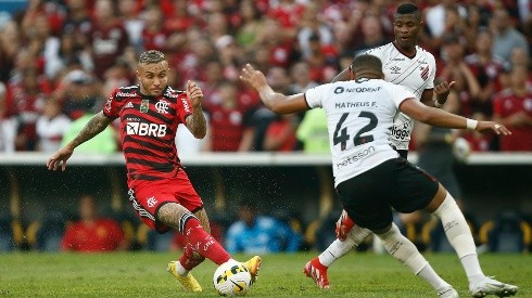 El Flamengo viene de golear al Paranaense, pero por Brasileirao