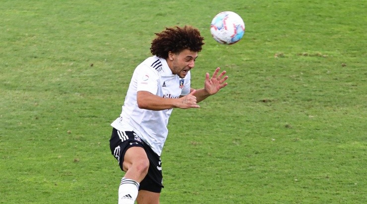 Maximiliano Falcón tiene contrato hasta diciembre de 2023 con Colo Colo. | Foto: Agencia UNO.