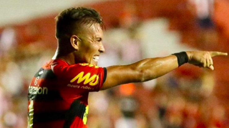 Parraguez lleva apenas ocho goles en 31 partidos en suelo brasileño. | Foto: Archivo.