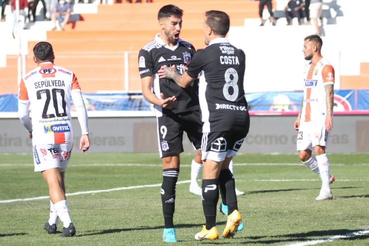 Juan Martín Lucero celebrando su gol con Colo Colo. (Foto: Agencia Uno)