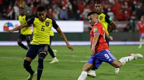 Prensa ecuatoriana barre el piso con Chile tras sentencia de la FIFA.