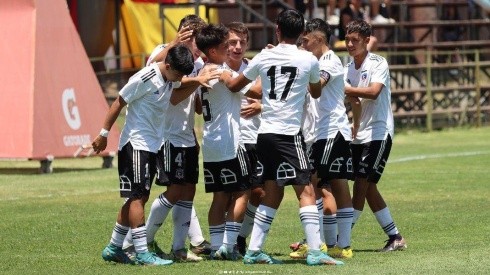Colo Colo Sub-15 golea a Unión y va en busca del título de campeones.