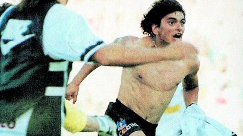 Francisco Rojas celebrando su agónico gol que significó la estrella 22 para Colo Colo.
