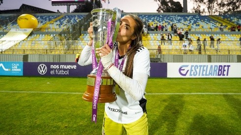La felicidad de Antonia Canales tras el título de Colo Colo FEM.