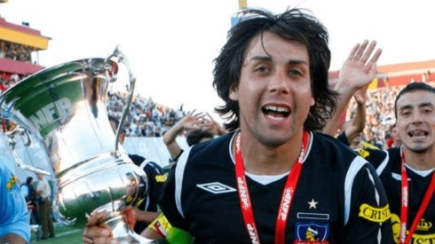 Arturo Sanhueza levantó seis títulos con la camiseta de Colo Colo.