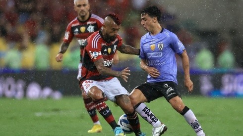 Arturo Vidal no pudo evitar la caía de Flamengo en la Recopa Sudamericana