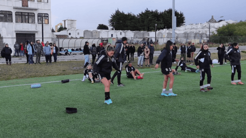 ¿Cómo ver a Colo Colo Femenino vs Selección de Punta Arenas?.