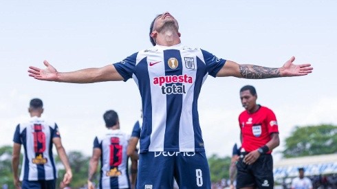 Gabriel Costa guía la remontada de Alianza Lima.