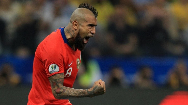 Arturo Vidal celebra en cuartos de final. Chile va por otra Copa América.
