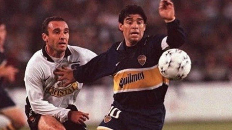 Marcelo Espina enfrentando a Diego Maradona