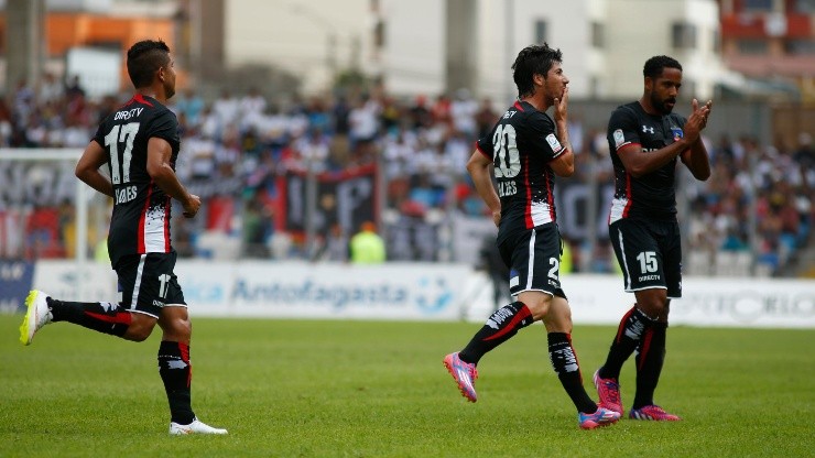 Valdés y Beausejour fueron compañeros en Colo Colo | Foto: Agencia Uno