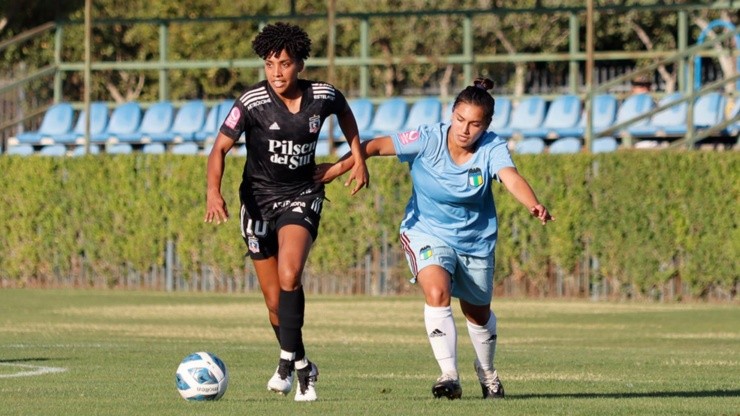 Yusmery Ascanio estuvo presente en el debut de Colo Colo en el torneo femenino.