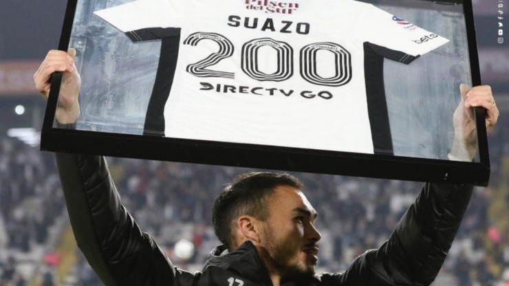 Gabriel Suazo recibe un homenaje por sus 200 partidos en el Cacique
