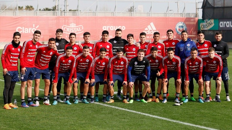 Con varios colocolinos, Chile Sub 23 va por el triunfo ante Perú