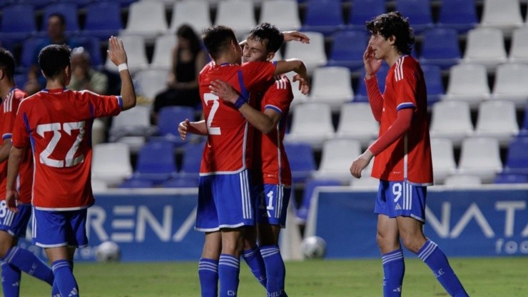 El equipo nacional busca despedirse con una victoria del Costa Cálida Supercup