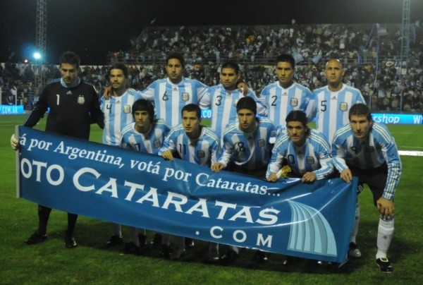 El equipo argentino en ese amistoso con Haití, donde el Chaco fue titular con el número 6.