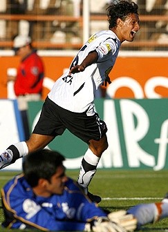 Lorca debutó profesionalmente en Colo Colo y posteriormente tuvo dos pasos más por el Monumental.
