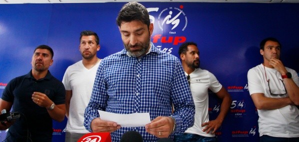 Gamadiel García, presidente del SIFUP, está en el centro de la polémica tras esta “Bono retiro”.