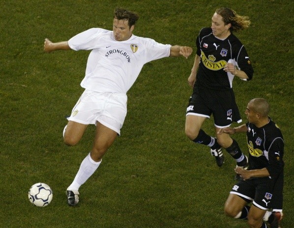 Colo Colo tuvo que jugar muchísimos amistosos el año 2002. Uno de sus duelos fue ante el Leeds United en Australia / FOTO: Getty Images