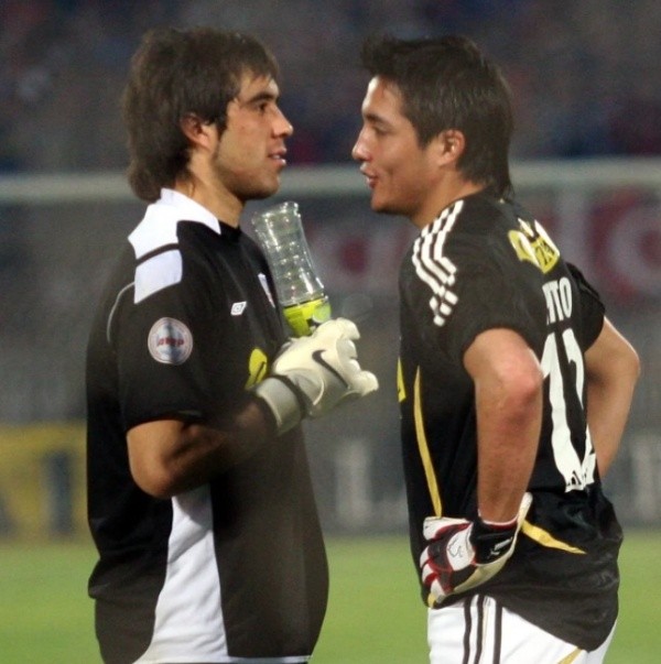 Pinto tuvo varias batallas enfrentado a Colo Colo con la camiseta de la U.