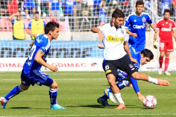 Mauro Olivi jugando el último Superclásico que perdió Colo Colo.