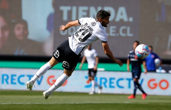 Nicolás Blandi tuvo ante la U el gol del triunfo en su cabeza, pero elevó su remate. | Foto: Agencia UNO
