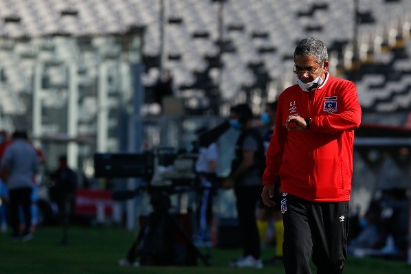 Gualberto Jara todavía no sabe de triunfos en esta vuelta al fútbol. | Foto: Agencia UNO.