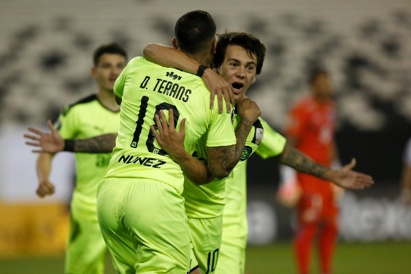 Peñarol abrió la cuenta ante un discreto Colo Colo en los primeros 45 minutos. | Foto: Getty Images