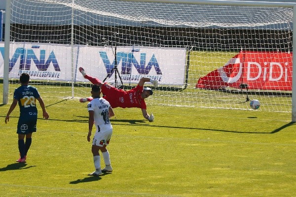 Marcos Bolados anotó el 1-1 para los albos. | Foto: Agencia UNO