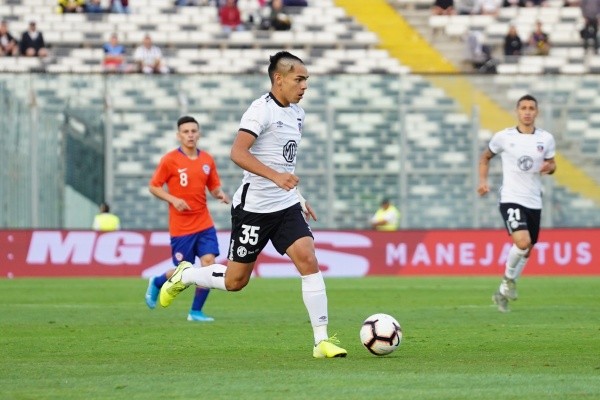 Joan Cruz es uno de los colocolinos convocados a la sub 20 / FOTO: Agencia Uno